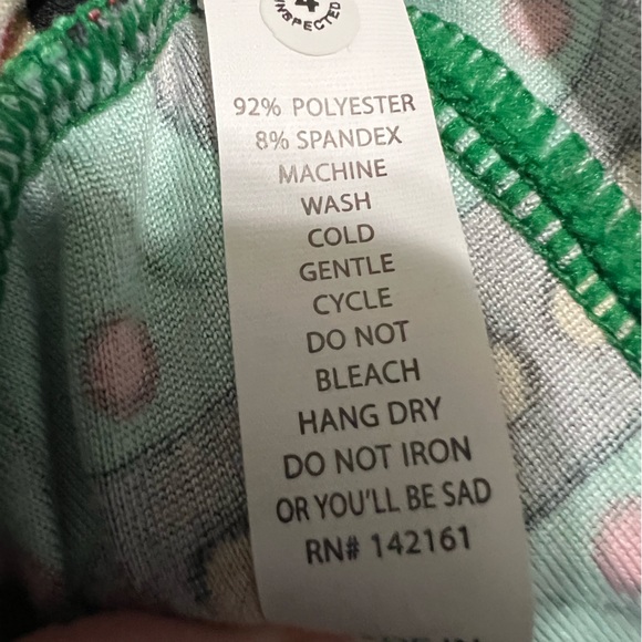 NWOT LuLaRoe Leggings with Green and Cream Santa Pattern - Tall & Curvy - Picture 5 of 7